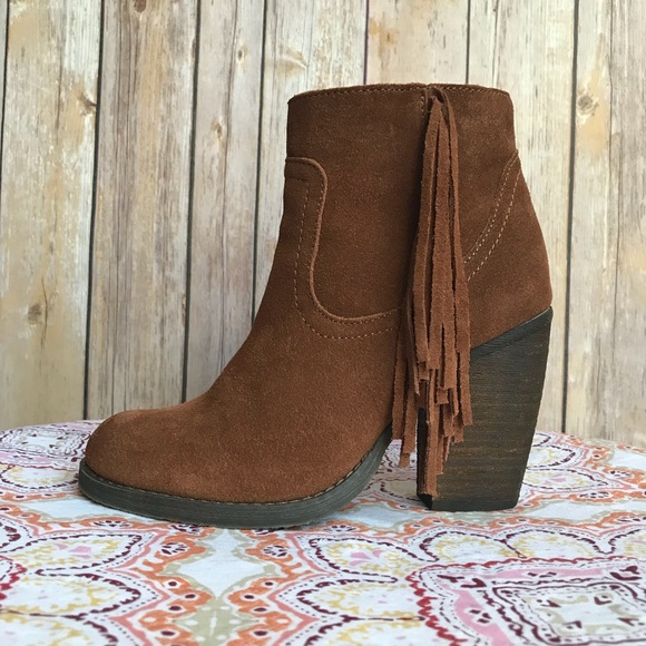 𝐒𝐁𝐈𝐂𝐂𝐀 Fringe Ankle Bootie - Picture 4 of 8